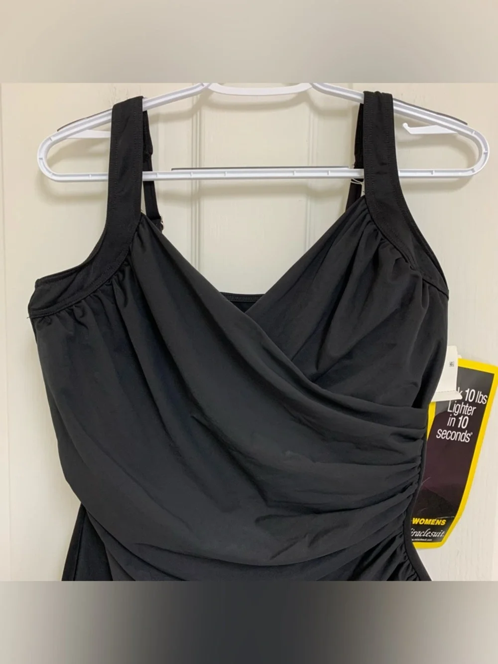 NWT Miraclesuit Sanibel Black One Piece Swimsuit Adjustable Straps Sz 18W